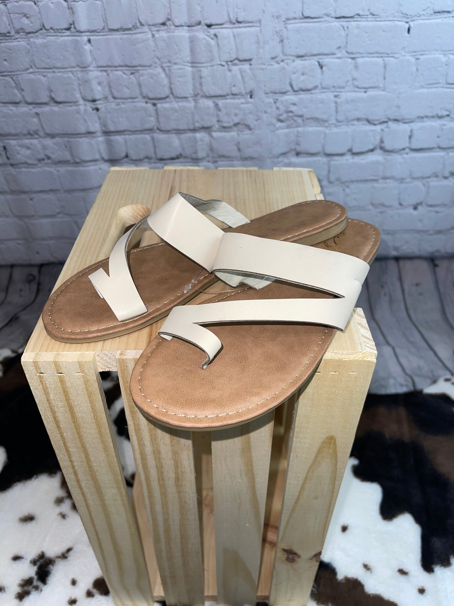 Toe Loop Slide Sandals